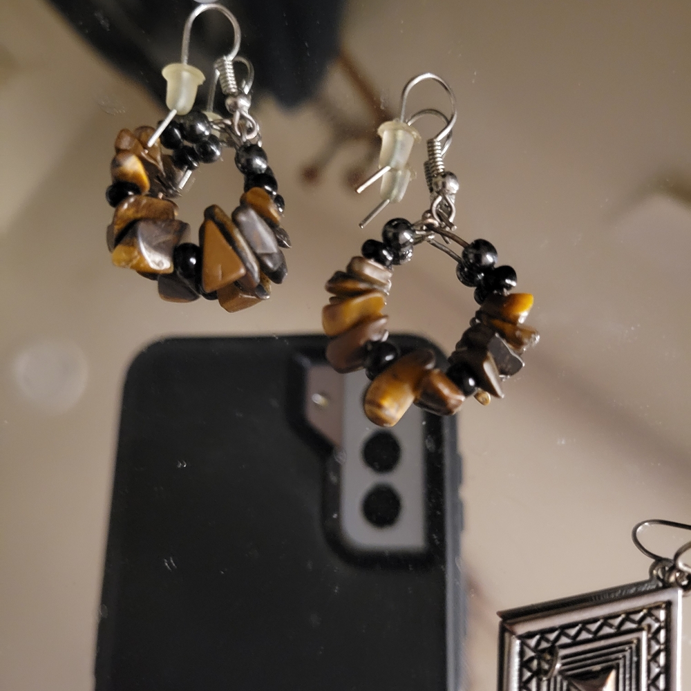 3/20$*Tiger Eye Chip Hoop Earrings - Brown and Black